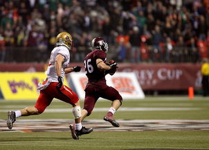 乐鱼体育登录-球迷故事：那些追逐偶像的青春岁月，球迷算不算追星