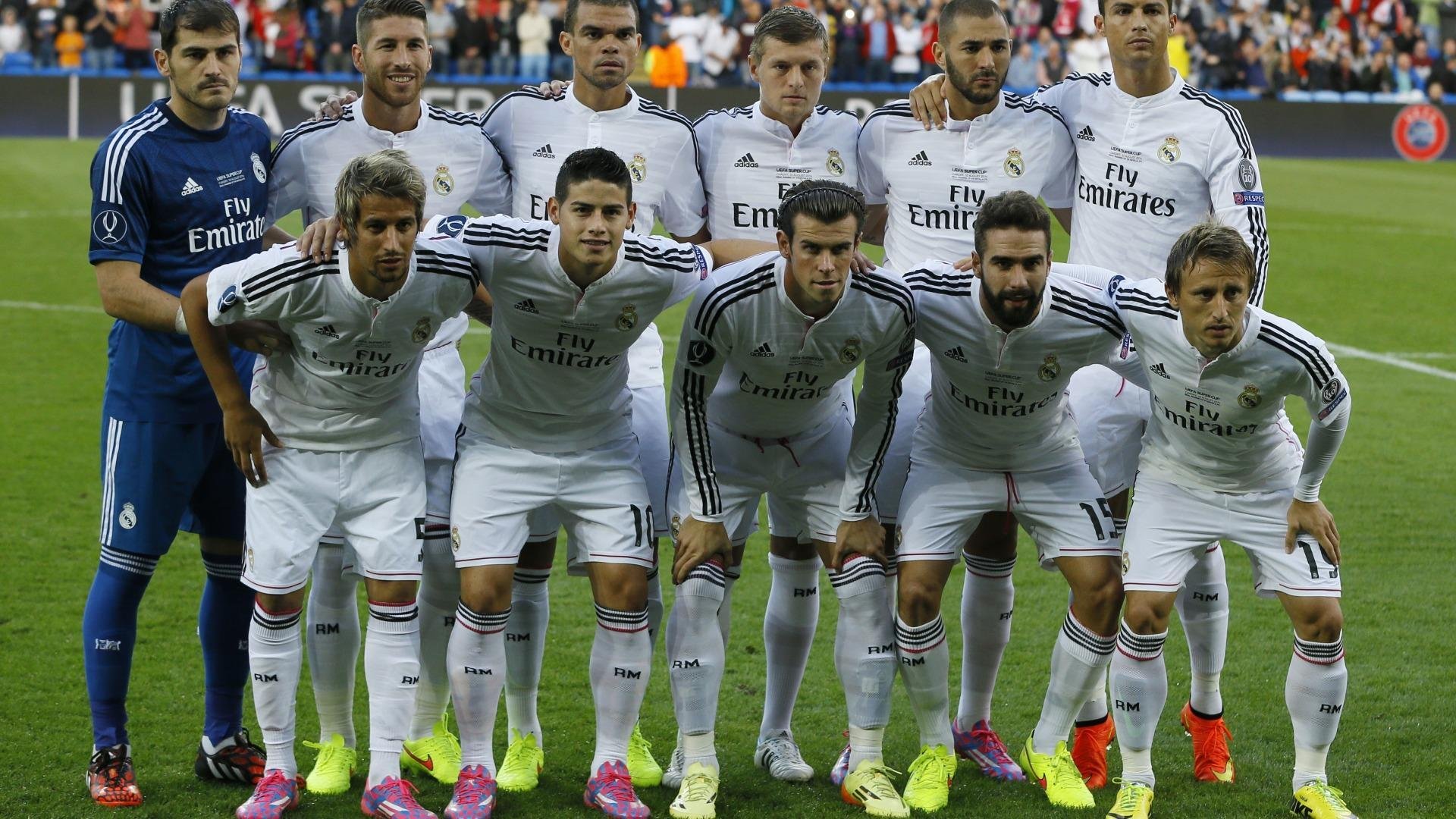 国足比赛传球节奏与空间利用率分析，足球传球规则